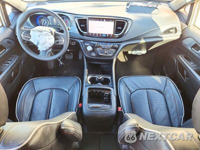Zdjęcie 8 z 13 samochodu: 2026 CHRYSLER PACIFICA LIMITED VIN:2C4RC1GG2TR213632 - miniatura