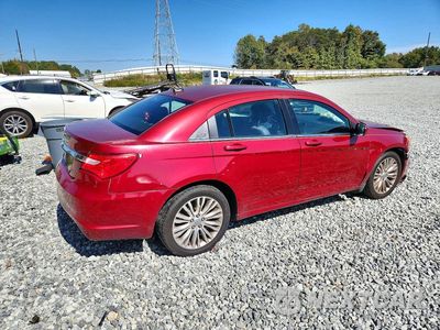 Trzecie zdjęcie samochodu z tyłu: 2014 CHRYSLER 200 LX VIN:1C3CCBAB0EN208815 - miniatura