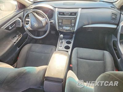 Zdjęcie 8 z 12 samochodu: 2015 NISSAN ALTIMA 2.5 SV VIN:1N4AL3AP2FC194102 - miniatura