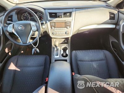Zdjęcie 8 z 12 samochodu: 2016 NISSAN ALTIMA 2.5 S VIN:1N4AL3AP4GN343910 - miniatura