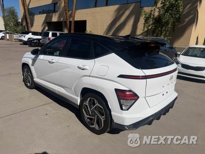 Trzecie zdjęcie samochodu z tyłu: 2024 HYUNDAI KONA N LINE VIN:KM8HA3A32RU058462 - miniatura