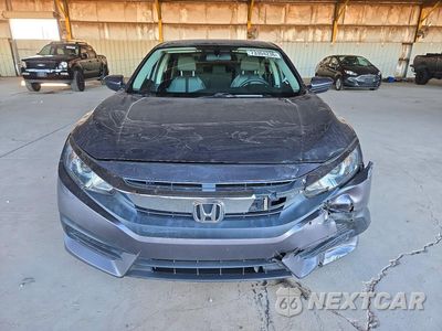 Piąte zdjęcie samochodu w środku: 2017 HONDA CIVIC LX VIN:19XFC2F57HE000550 - miniatura