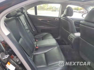 Zdjęcie 10 z 12 samochodu: 2017 LEXUS LS 460 VIN:JTHCL5EF2H5029074 - miniatura