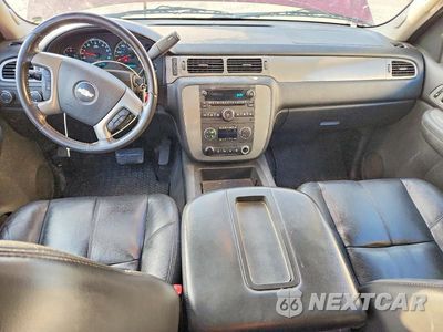 Zdjęcie 8 z 12 samochodu: 2008 CHEVROLET SUBURBAN K1500 LS VIN:3GNFK16328G236854 - miniatura
