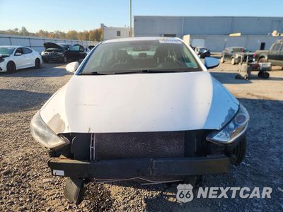Piąte zdjęcie samochodu w środku: 2018 HYUNDAI ELANTRA VALUE EDITION VIN:5NPD84LF5JH235516 - miniatura