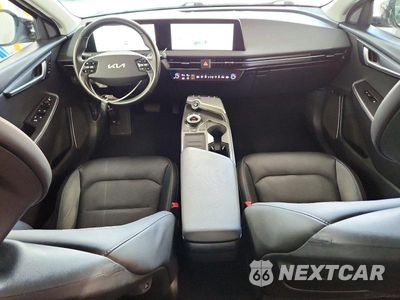 Zdjęcie 8 z 12 samochodu: 2024 KIA EV6 WIND VIN:KNDC34LA2R5614063 - miniatura