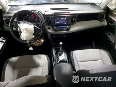 Zdjęcie 8 z 14 samochodu: 2018 TOYOTA RAV4 XLE VIN:JTMRFREV4JJ186331 - miniatura