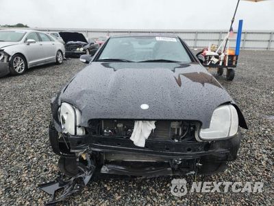 Piąte zdjęcie samochodu w środku: 2001 MERCEDES-BENZ SLK 320 VIN:WDBKK65F21F185555 - miniatura