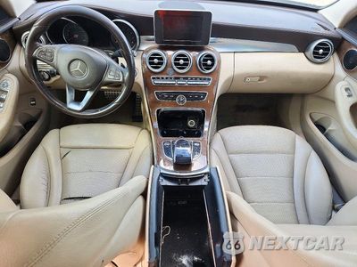 Zdjęcie 8 z 12 samochodu: 2015 MERCEDES-BENZ C 300 4MATIC VIN:55SWF4KBXFU019405 - miniatura