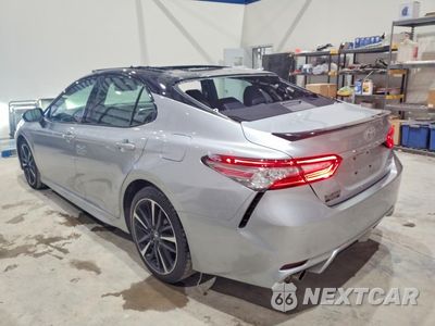 Drugie zdjęcie samochodu z przodu: 2018 TOYOTA CAMRY XSE VIN:4T1B61HKXJU122177 - miniatura