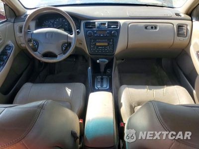 Zdjęcie 8 z 12 samochodu: 2002 HONDA ACCORD EX VIN:1HGCG16542A071024 - miniatura