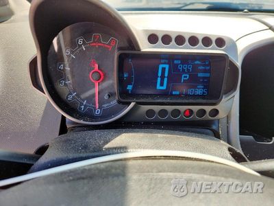 Zdjęcie 9 z 12 samochodu: 2015 CHEVROLET SONIC LT VIN:1G1JC6SH7F4145256 - miniatura