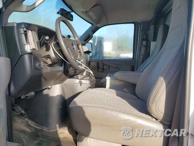 Zdjęcie 7 z 13 samochodu: 2018 GMC SAVANA CUTAWAY G3500 VIN:1GD07RFG8J1191047 - miniatura