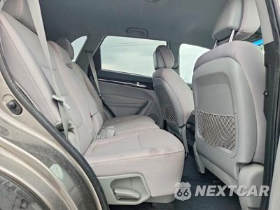 Zdjęcie 11 z 13 samochodu: 2015 KIA SORENTO LX VIN:5XYKT3A64FG555671 - miniatura
