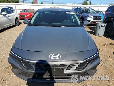 Piąte zdjęcie samochodu w środku: 2025 HYUNDAI ELANTRA SE VIN:KMHLL4DG7SU040697 - miniatura