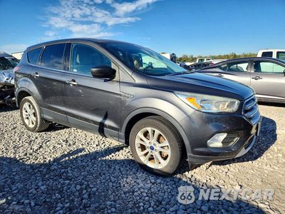 Czwarte zdjęcie samochodu z boku: 2017 FORD ESCAPE SE VIN:1FMCU0GD3HUA04067 - miniatura