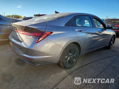 Trzecie zdjęcie samochodu z tyłu: 2023 HYUNDAI ELANTRA SEL VIN:KMHLM4AG1PU432681 - miniatura