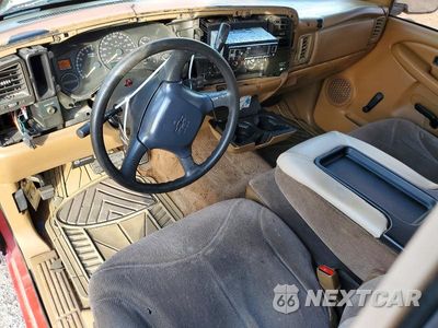 Zdjęcie 8 z 13 samochodu: 1999 GMC NEW SIERRA C1500 VIN:1GTEC14W1XZ500174 - miniatura