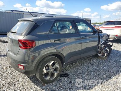 Trzecie zdjęcie samochodu z tyłu: 2026 HYUNDAI VENUE SEL VIN:KMHRC8A3XTU446378 - miniatura