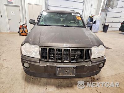 Piąte zdjęcie samochodu w środku: 2005 JEEP GRAND CHEROKEE LAREDO VIN:1J4HR48N35C602021 - miniatura