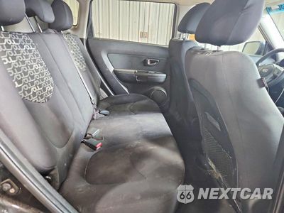 Zdjęcie 10 z 12 samochodu: 2011 KIA SOUL + VIN:KNDJT2A23B7734794 - miniatura