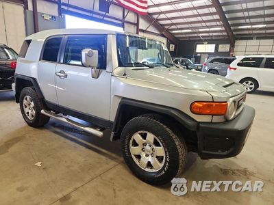 Czwarte zdjęcie samochodu z boku: 2007 TOYOTA FJ CRUISER BASE VIN:JTEBU11F870026633 - miniatura