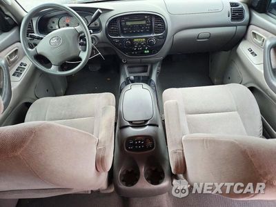 Zdjęcie 8 z 14 samochodu: 2003 TOYOTA SEQUOIA SR5 VIN:5TDBT44AX3S154131 - miniatura