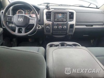 Zdjęcie 8 z 12 samochodu: 2017 RAM 1500 SLT VIN:1C6RR6GG4HS651044 - miniatura