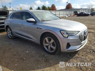 Czwarte zdjęcie samochodu z boku: 2019 AUDI E-TRON PRESTIGE VIN:WA1VABGE4KB012671 - miniatura