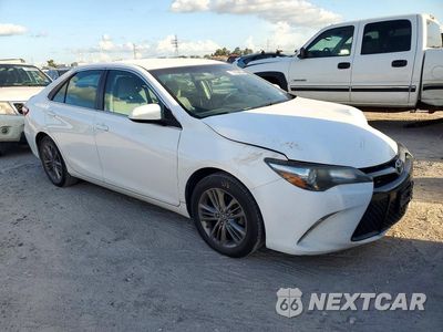 Czwarte zdjęcie samochodu z boku: 2017 TOYOTA CAMRY SE VIN:4T1BF1FK3HU399444 - miniatura