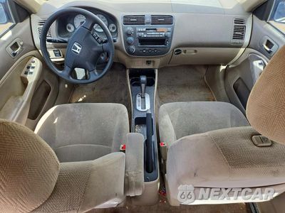 Zdjęcie 8 z 12 samochodu: 2002 HONDA CIVIC LX VIN:2HGES16572H513576 - miniatura