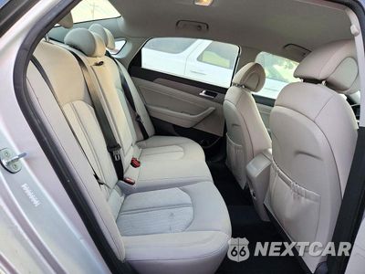 Zdjęcie 10 z 13 samochodu: 2016 HYUNDAI SONATA HYBRID SE VIN:KMHE24L1XGA012040 - miniatura