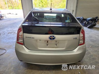 Zdjęcie 6 z 12 samochodu: 2013 TOYOTA PRIUS THREE VIN:JTDKN3DU8D5629670 - miniatura