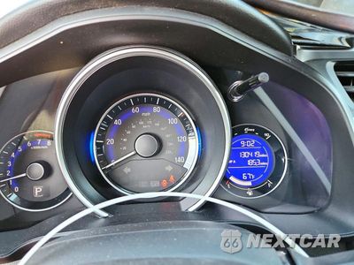 Zdjęcie 9 z 12 samochodu: 2018 HONDA FIT SPORT VIN:3HGGK5H67JM716294 - miniatura
