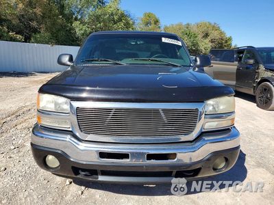 Piąte zdjęcie samochodu w środku: 2005 GMC NEW SIERRA C1500 VIN:2GTEC13T051163803 - miniatura