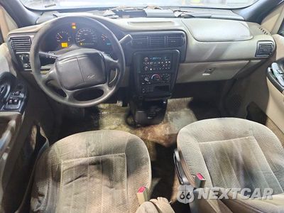 Zdjęcie 8 z 13 samochodu: 2000 CHEVROLET VENTURE VIN:1GNDU03E7YD130673 - miniatura