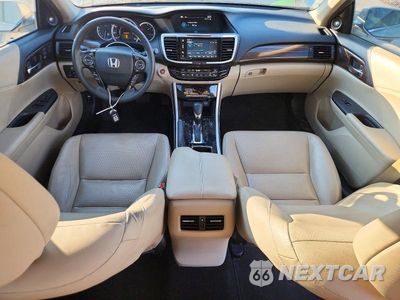 Zdjęcie 8 z 12 samochodu: 2016 HONDA ACCORD EXL VIN:1HGCR3F05GA026045 - miniatura