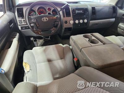 Zdjęcie 8 z 12 samochodu: 2011 TOYOTA TUNDRA CREWMAX SR5 VIN:5TFDY5F15BX169612 - miniatura