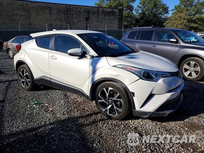 Czwarte zdjęcie samochodu z boku: 2018 TOYOTA C-HR XLE PREMIUM VIN:NMTKHMBX2JR040791 - miniatura
