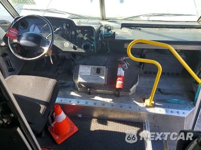 Zdjęcie 8 z 13 samochodu: 2013 FORD F59 DELIVERY TRUCK VIN:1F66F5KYXD0A01643 - miniatura