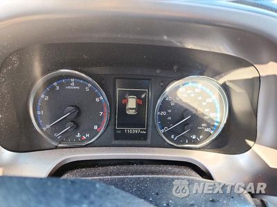 Zdjęcie 9 z 14 samochodu: 2016 TOYOTA RAV4 LIMITED VIN:JTMDFREV8GD182672 - miniatura