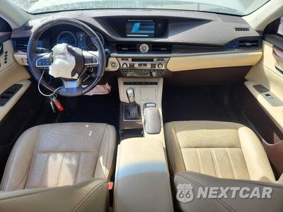 Zdjęcie 8 z 12 samochodu: 2018 LEXUS ES 350 VIN:58ABK1GG1JU103440 - miniatura