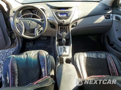 Zdjęcie 8 z 12 samochodu: 2013 HYUNDAI ELANTRA GLS VIN:KMHDH4AE6DU567447 - miniatura