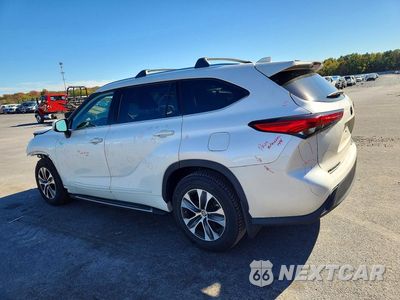 Drugie zdjęcie samochodu z przodu: 2021 TOYOTA HIGHLANDER XLE VIN:5TDGZRBH4MS135092 - miniatura