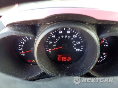 Zdjęcie 9 z 13 samochodu: 2013 KIA SOUL BASE VIN:KNDJT2A5XD7559540 - miniatura