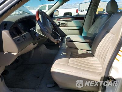 Zdjęcie 7 z 12 samochodu: 2003 LINCOLN TOWN CAR SIGNATURE VIN:1LNHM82WX3Y682684 - miniatura