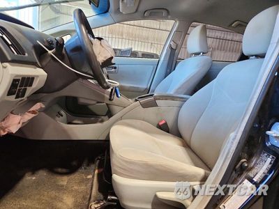 Zdjęcie 7 z 12 samochodu: 2012 TOYOTA PRIUS TWO VIN:JTDKN3DU3C5478655 - miniatura