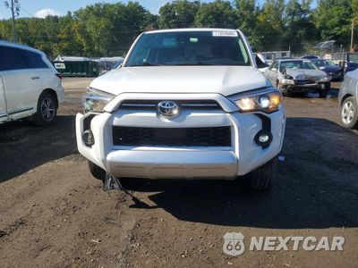 Piąte zdjęcie samochodu w środku: 2021 TOYOTA 4RUNNER SR5 VIN:JTEEU5JR3M5238143 - miniatura