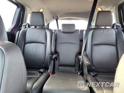 Zdjęcie 10 z 13 samochodu: 2019 HONDA ODYSSEY EXL VIN:5FNRL6H73KB022677 - miniatura