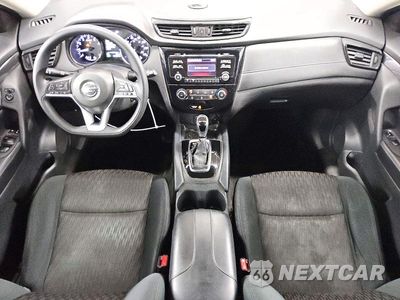 Zdjęcie 8 z 13 samochodu: 2017 NISSAN ROGUE S VIN:5N1AT2MT4HC775919 - miniatura